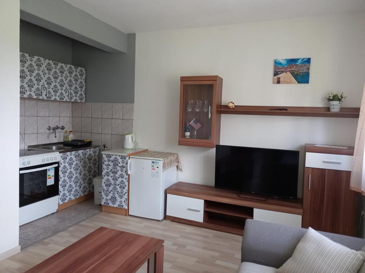 Apartman Filip Apartment สโมลยานัซ ภายนอก รูปภาพ