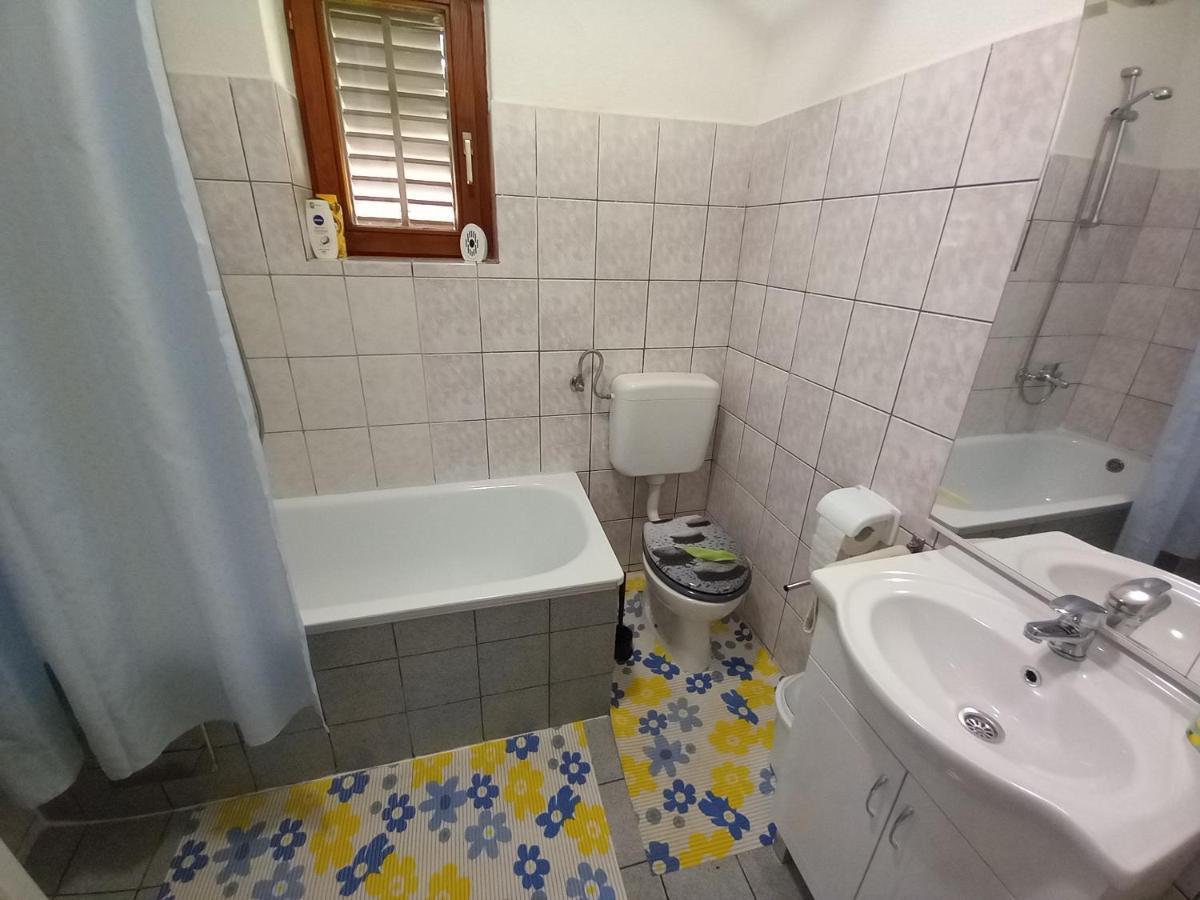 Apartman Filip Apartment สโมลยานัซ ภายนอก รูปภาพ